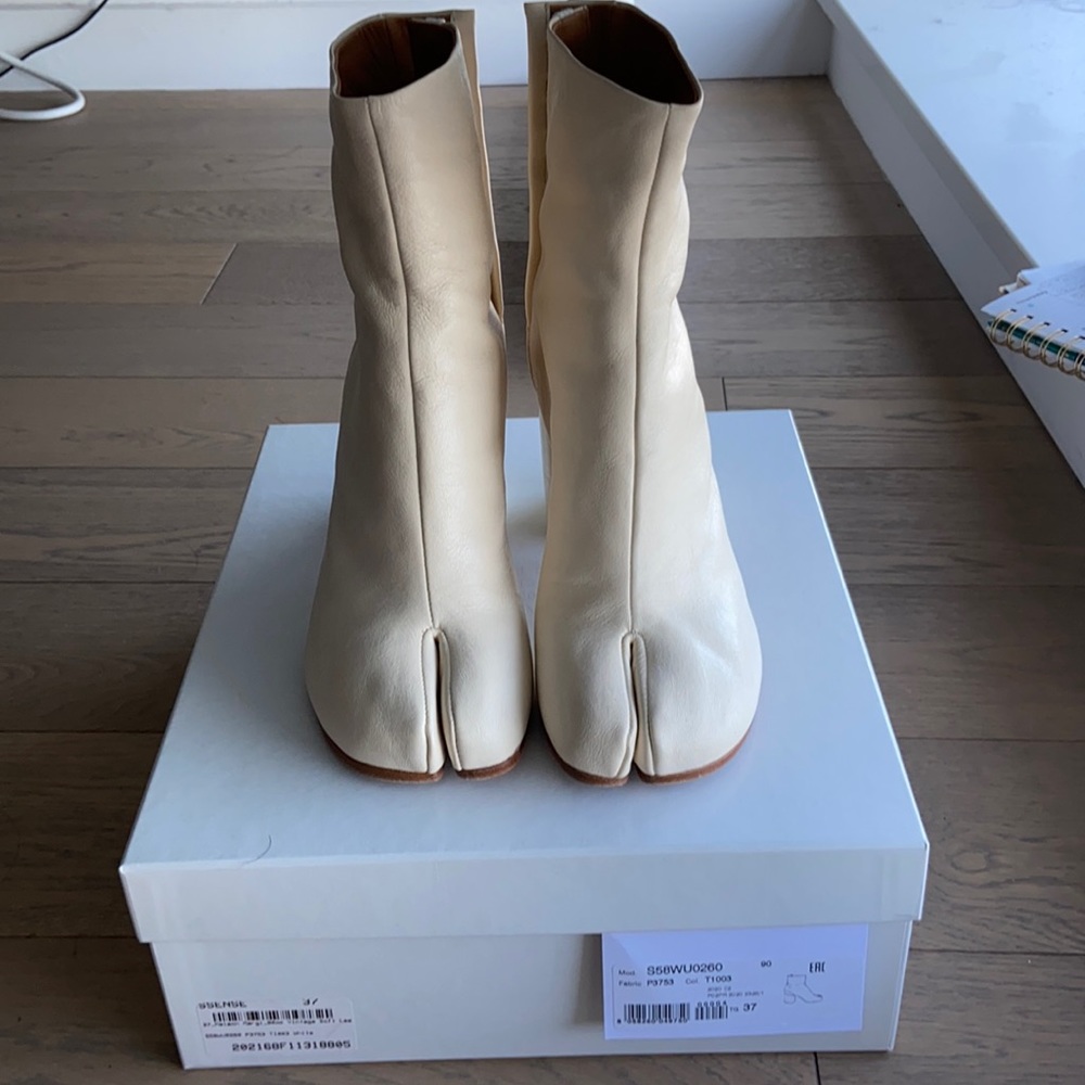 Maison Margiela Tabj Boots (Cream White)